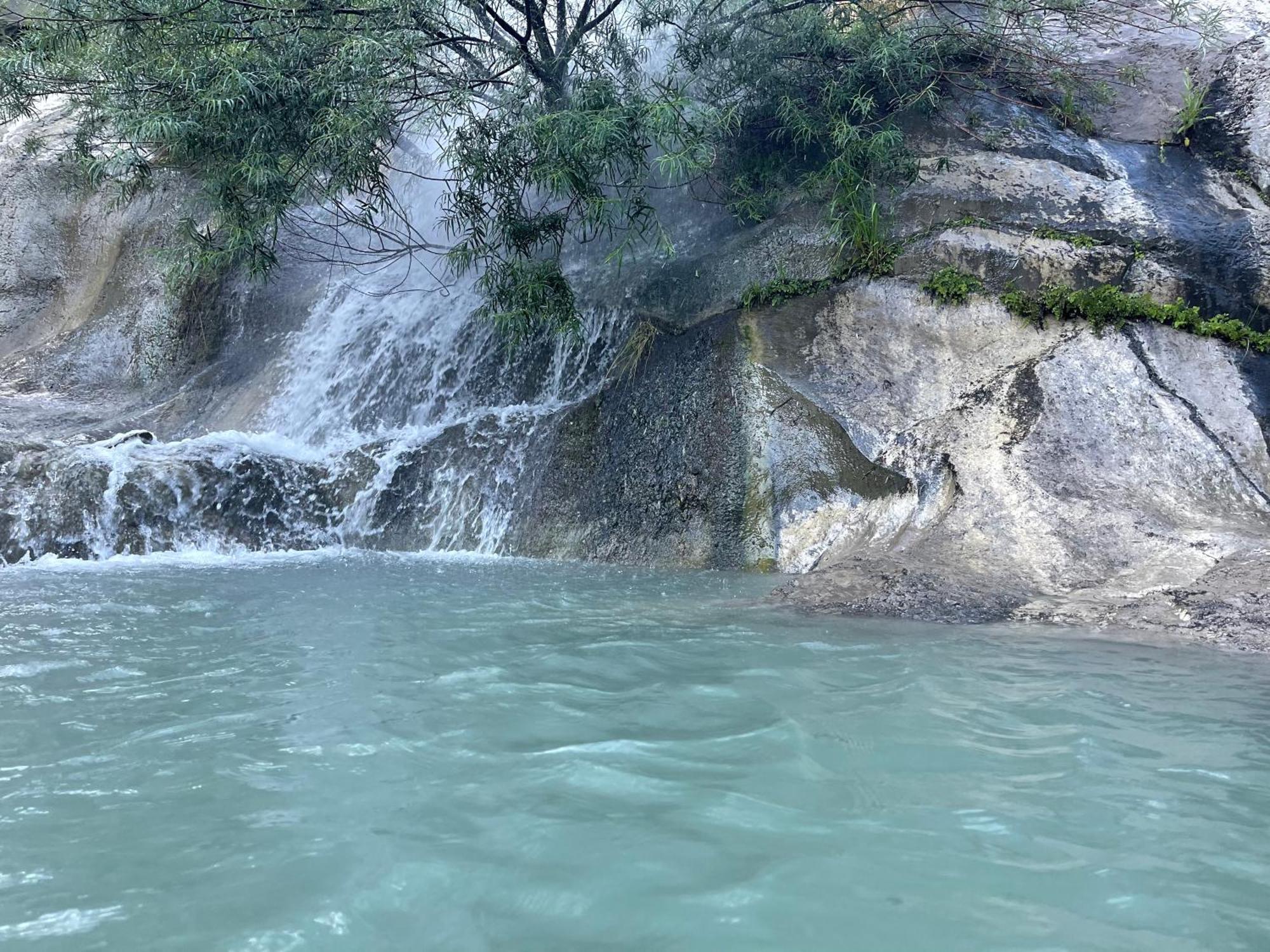 Bovilla Canyon Tirana Buitenkant foto